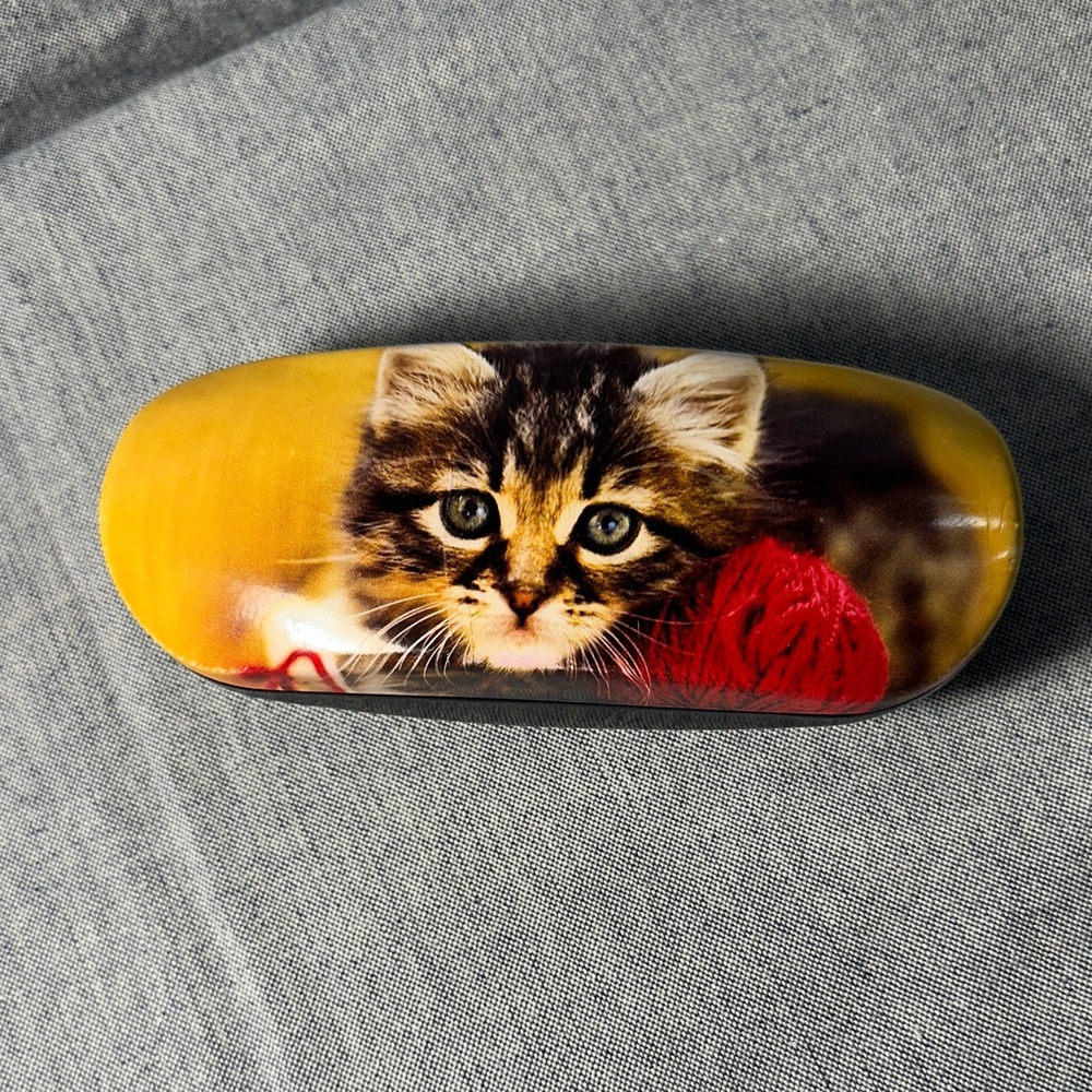 Charming Cat Glasses Case - Yellow